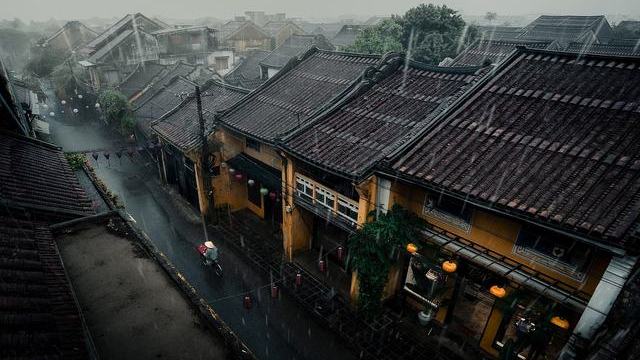 改名是信号，不是分或合的结论